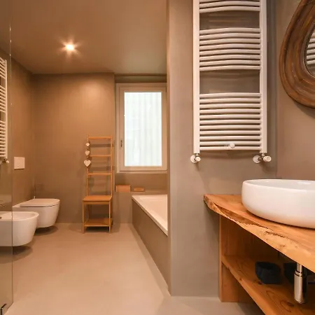 Luxury Modern By The Apartment